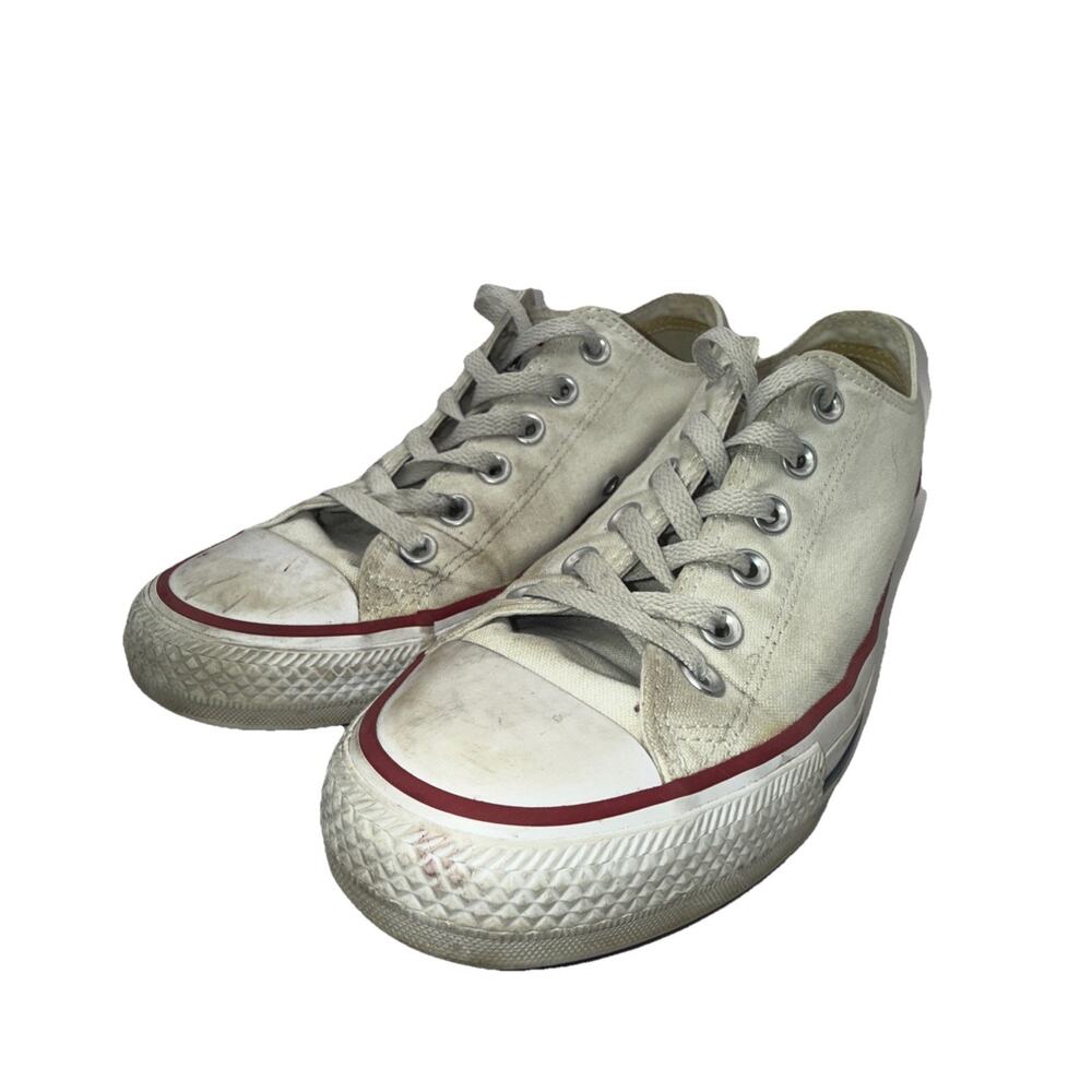 Size 9 - Women’s Converse All-Stars White Chuck Taylor